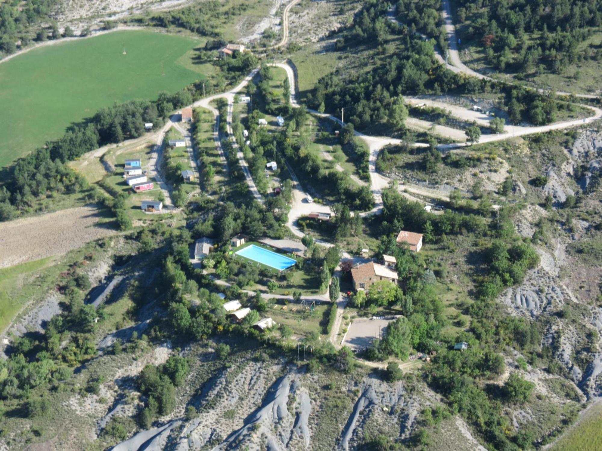 Camping Les Hauts De Rosans Eksteriør bilde